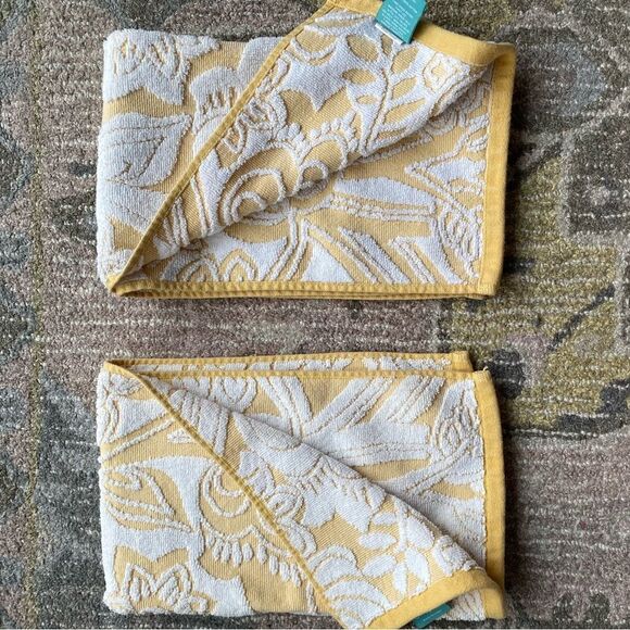 Target @ Home Flower Hand Towels - Picture 5 of 5